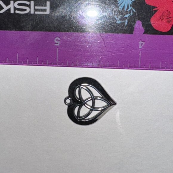 Triquetra Heart Design Sterling Silver Pendant - Picture 13 of 16